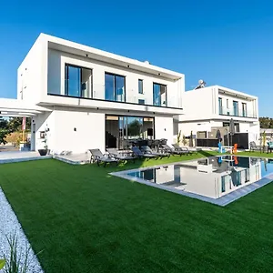 Tsiolakki Homes Luxury Villa